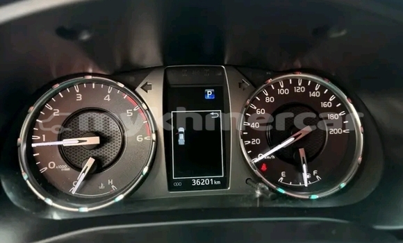 Buy Used Toyota Hilux White Car in Neak Leung in Prey Veng Province Buy Used Toyota Hilux White Car in Neak Leung in Prey Veng Province