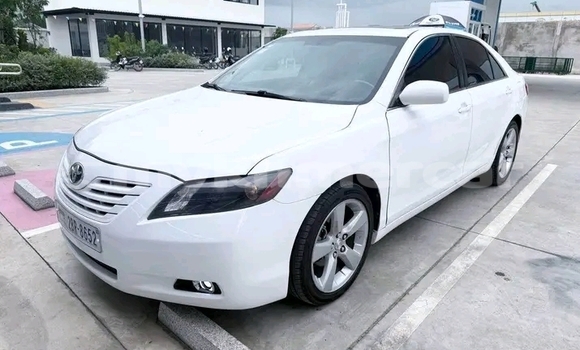 Buy Used Toyota Camry White Car in Chbar Mon in Kampong Speu Province Buy Used Toyota Camry White Car in Chbar Mon in Kampong Speu Province