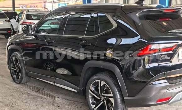 Buy Used Toyota Yaris Black Car in Chbar Mon in Kampong Speu Province