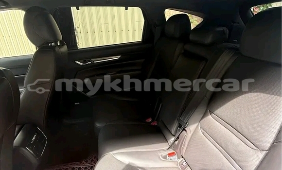 Buy Used Mazda CX-8 White Car in Chbar Mon in Kampong Speu Province