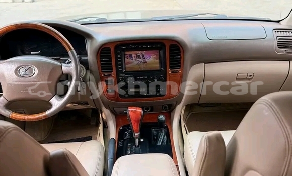 Buy Used Lexus LX 570 Silver Car in Oudong in Kampong Speu Province