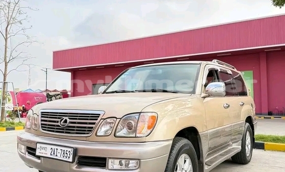 Buy Used Lexus LX 570 Silver Car in Oudong in Kampong Speu Province Buy Used Lexus LX 570 Silver Car in Oudong in Kampong Speu Province