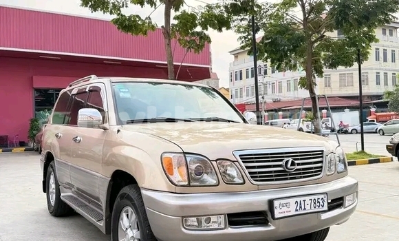 Buy Used Lexus LX 570 Silver Car in Oudong in Kampong Speu Province Buy Used Lexus LX 570 Silver Car in Oudong in Kampong Speu Province