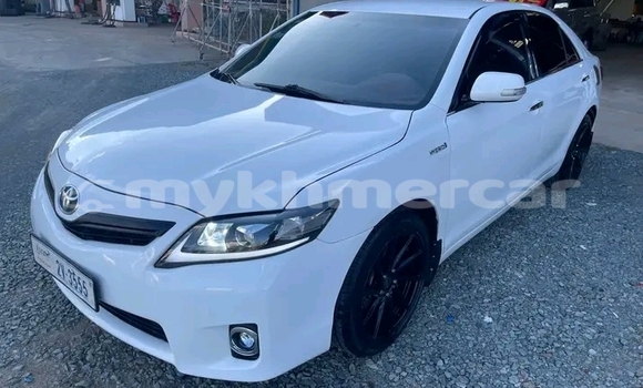 Buy Used Toyota Camry White Car in Phanomsok in Oddar Meanchey Province Buy Used Toyota Camry White Car in Phanomsok in Oddar Meanchey Province