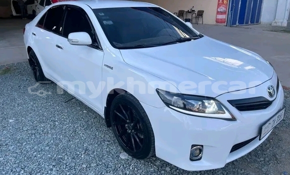 Buy Used Toyota Camry White Car in Phanomsok in Oddar Meanchey Province Buy Used Toyota Camry White Car in Phanomsok in Oddar Meanchey Province