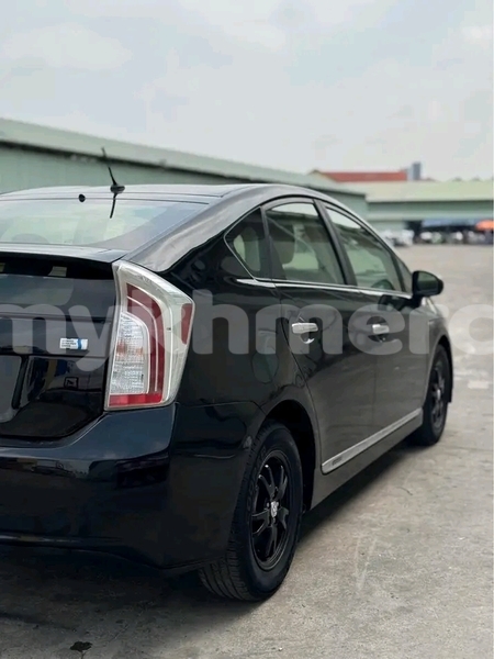 Big with watermark toyota prius preah vihear province koulen 9672