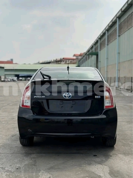 Big with watermark toyota prius preah vihear province koulen 9672