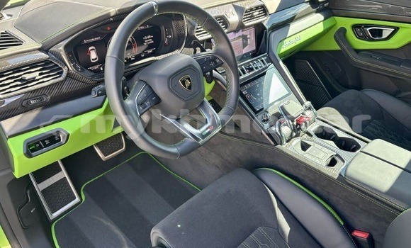 Buy Used Lamborghini Urus Green Car in Banteay Meanchey in Banteay Meanchey Province Buy Used Lamborghini Urus Green Car in Banteay Meanchey in Banteay Meanchey Province