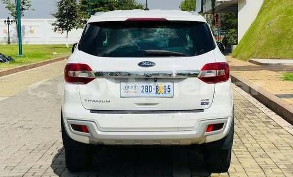 Buy Used Ford Everest Other Car in Bavet in Svay Rieng Province Buy Used Ford Everest Other Car in Bavet in Svay Rieng Province
