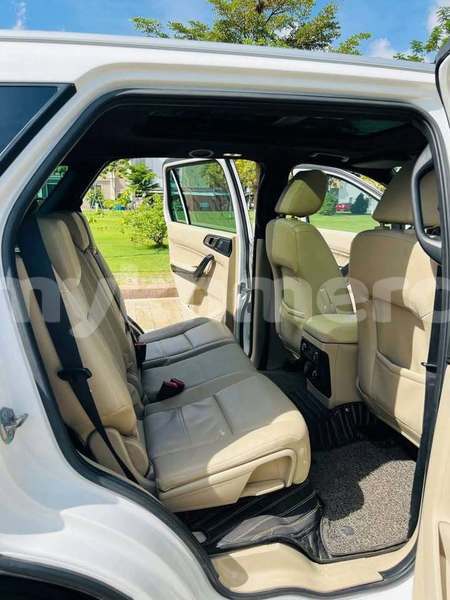 Big with watermark ford everest svay rieng province bavet 9684