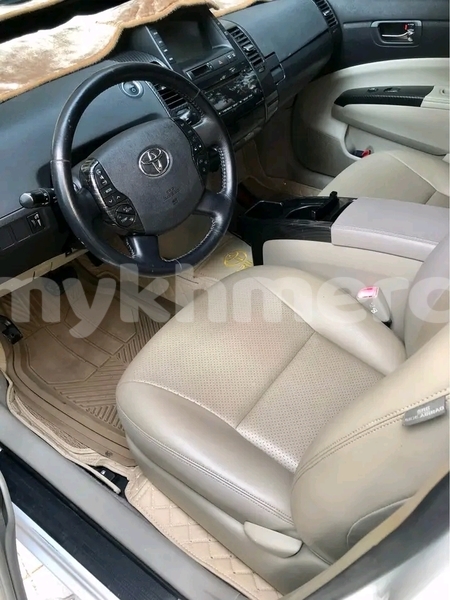 Big with watermark toyota prius kampong speu province chbar mon 9695