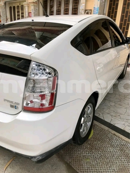 Big with watermark toyota prius kampong speu province chbar mon 9695