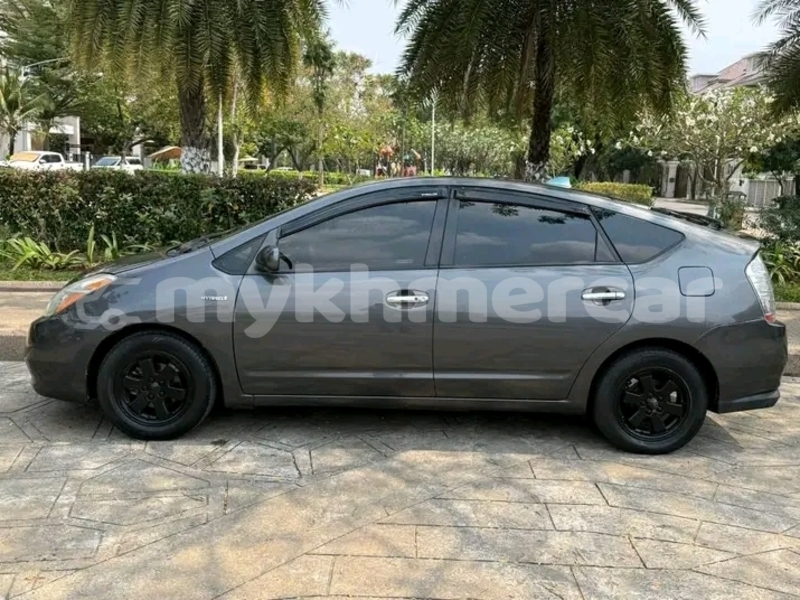 Big with watermark toyota prius kampong speu province chbar mon 9697