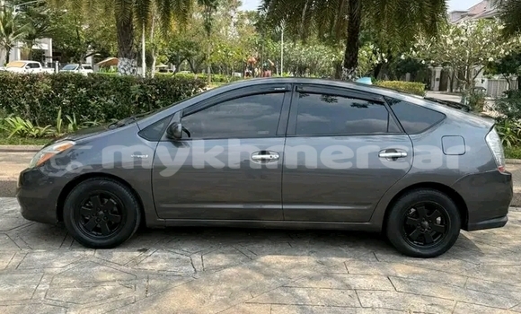Buy Used Toyota Prius Other Car in Chbar Mon in Kampong Speu Province Buy Used Toyota Prius Other Car in Chbar Mon in Kampong Speu Province