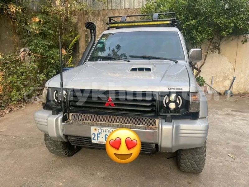 Big with watermark mitsubishi pajero io kampong speu province chbar mon 9699