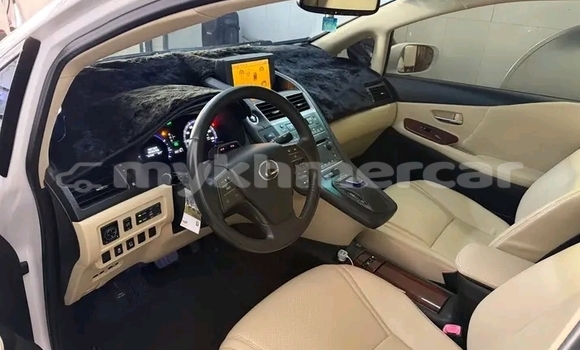 Buy Used Lexus IS 300 White Car in Chbar Mon in Kampong Speu Province Buy Used Lexus IS 300 White Car in Chbar Mon in Kampong Speu Province