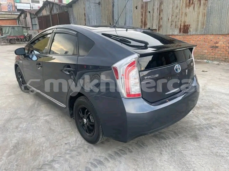 Big with watermark toyota prius kampong speu province chbar mon 9704