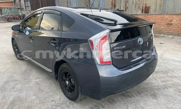 Buy Used Toyota Prius Black Car in Chbar Mon in Kampong Speu Province Buy Used Toyota Prius Black Car in Chbar Mon in Kampong Speu Province