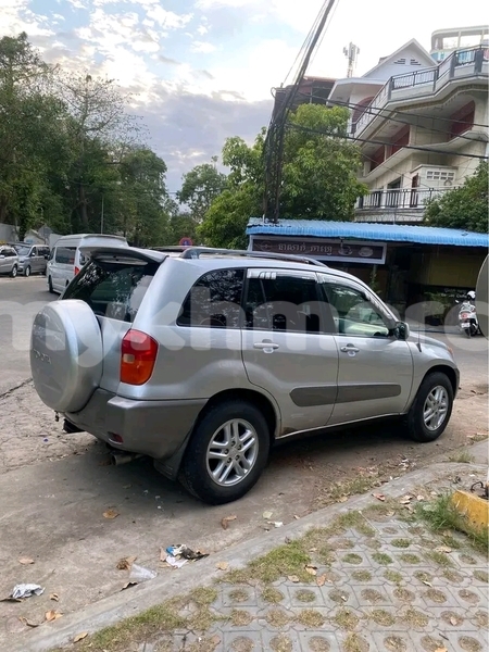 Big with watermark toyota rav4 kampong speu province chbar mon 9705
