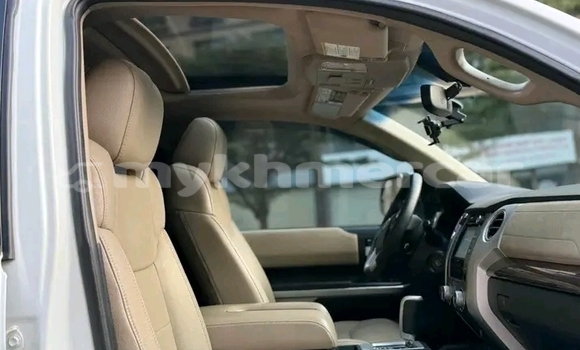 Buy Used Toyota Tundra White Car in Chbar Mon in Kampong Speu Province Buy Used Toyota Tundra White Car in Chbar Mon in Kampong Speu Province