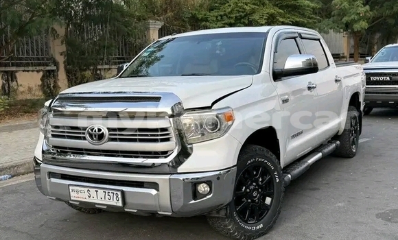Buy Used Toyota Tundra White Car in Chbar Mon in Kampong Speu Province Buy Used Toyota Tundra White Car in Chbar Mon in Kampong Speu Province