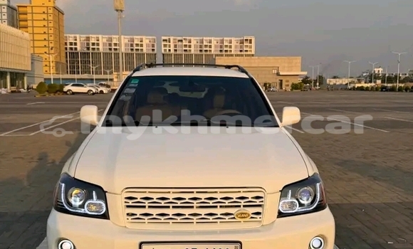 Buy Used Toyota Highlander White Car in Chbar Mon in Kampong Speu Province Buy Used Toyota Highlander White Car in Chbar Mon in Kampong Speu Province