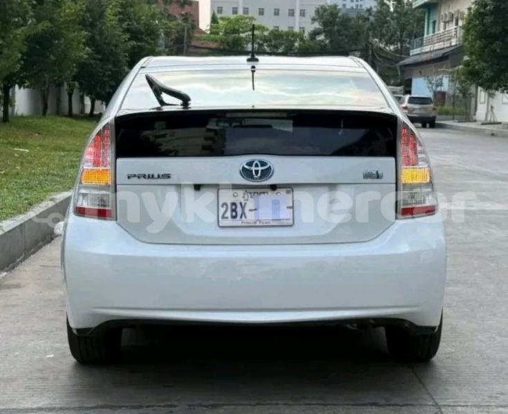 Big with watermark toyota prius kampong speu province chbar mon 9713