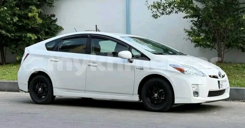 Big with watermark toyota prius kampong speu province chbar mon 9713