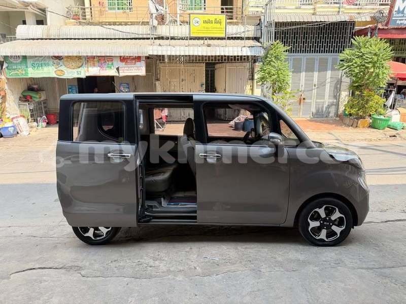 Big with watermark toyota ractis phnom penh phnom penh 9720