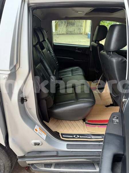 Big with watermark toyota kluger phnom penh phnom penh 9725