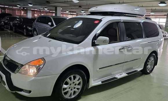 Buy Used Kia Carnival White Car in Phnom Penh in Phnom Penh Buy Used Kia Carnival White Car in Phnom Penh in Phnom Penh