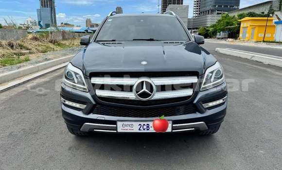 Buy Used Mercedes-Benz GLC 250D Black Car in Phnom Penh in Phnom Penh