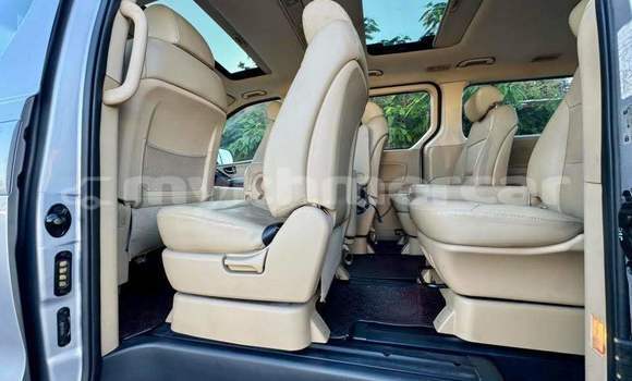 Buy Used Hyundai H1 Other Car in Phnom Penh in Phnom Penh Buy Used Hyundai H1 Other Car in Phnom Penh in Phnom Penh