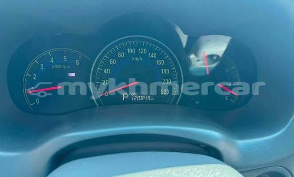 Buy Used Kia Carnival White Car in Phnom Penh in Phnom Penh Buy Used Kia Carnival White Car in Phnom Penh in Phnom Penh