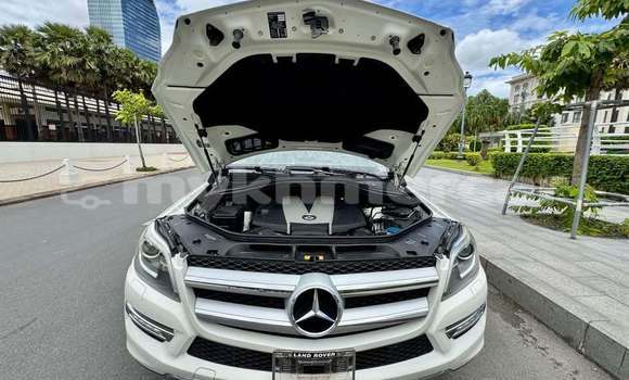 ទិញ បានប្រើ Mercedes-Benz GLC 250D White ឡាន} ក្នុង Phnom Penh ក្នុង Phnom Penh ទិញ បានប្រើ Mercedes-Benz GLC 250D White ឡាន} ក្នុង Phnom Penh ក្នុង Phnom Penh