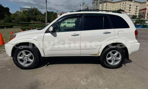 Buy Used Toyota RAV4 White Car in Phnom Penh in Phnom Penh Buy Used Toyota RAV4 White Car in Phnom Penh in Phnom Penh