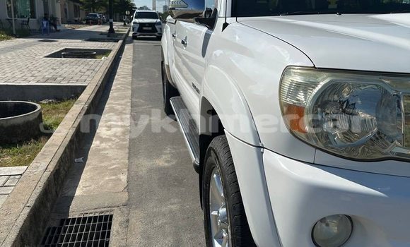 Buy Used Toyota Tacoma White Car in Phnom Penh in Phnom Penh Buy Used Toyota Tacoma White Car in Phnom Penh in Phnom Penh
