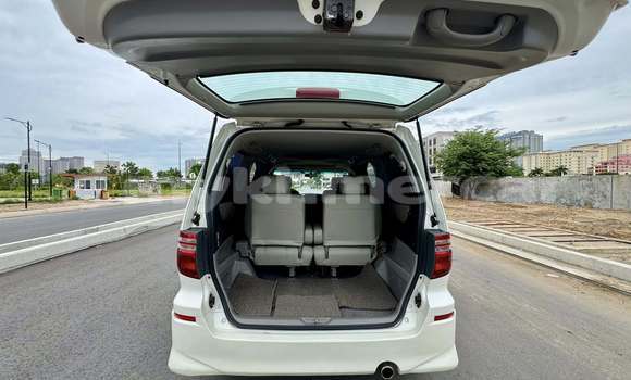 Buy Used Toyota Alphard White Car in Phnom Penh in Phnom Penh Buy Used Toyota Alphard White Car in Phnom Penh in Phnom Penh