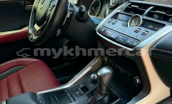 Buy Used Lexus RX 300 White Car in Doun Kaev in Takeo Province Buy Used Lexus RX 300 White Car in Doun Kaev in Takeo Province