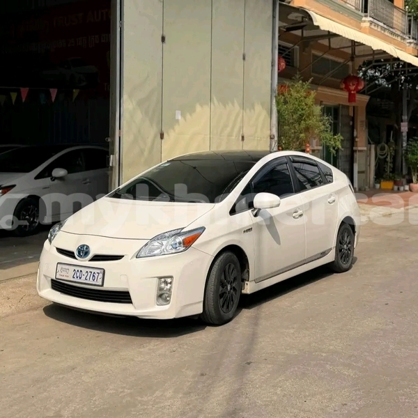 Big with watermark toyota prius preah vihear province cheom ksan 9784