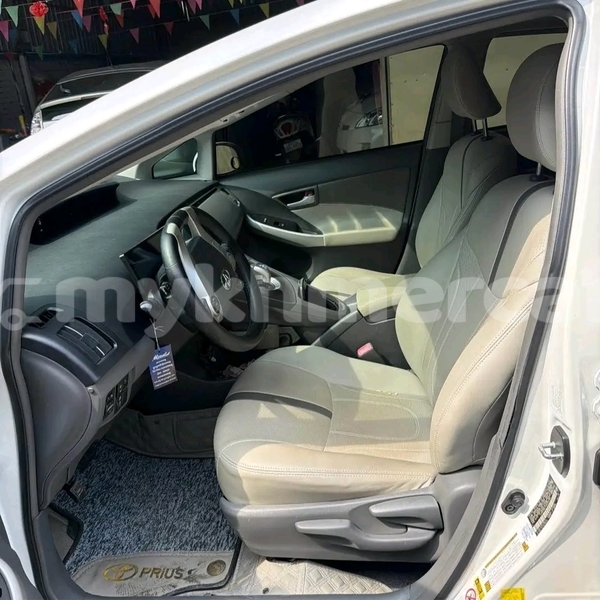 Big with watermark toyota prius preah vihear province cheom ksan 9784