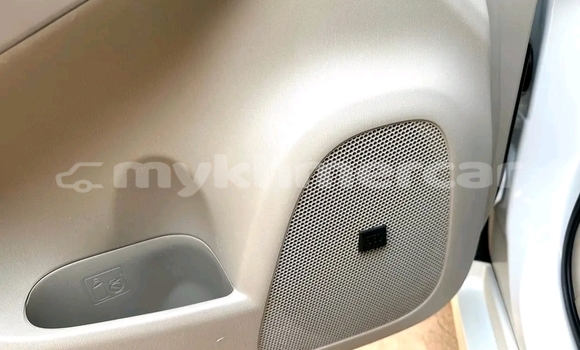 Buy Used Toyota Prius White Car in Chbar Mon in Kampong Speu Province Buy Used Toyota Prius White Car in Chbar Mon in Kampong Speu Province