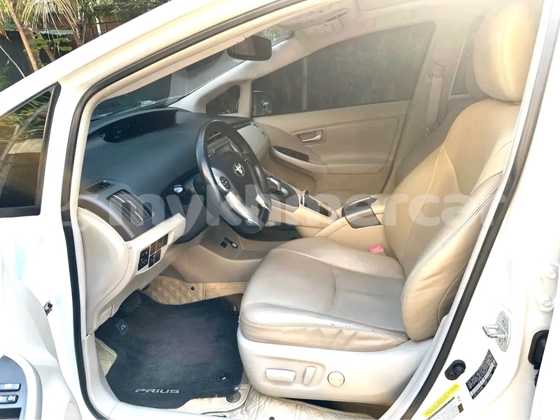 Big with watermark toyota prius kampong speu province chbar mon 9786