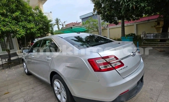 Buy Used Ford Taurus White Car in Chbar Mon in Kampong Speu Province Buy Used Ford Taurus White Car in Chbar Mon in Kampong Speu Province