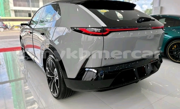 Buy Used Mazda Eunos 300 White Car in Chbar Mon in Kampong Speu Province Buy Used Mazda Eunos 300 White Car in Chbar Mon in Kampong Speu Province