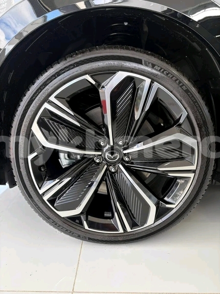 Big with watermark mazda eunos 300 kampong speu province chbar mon 9789