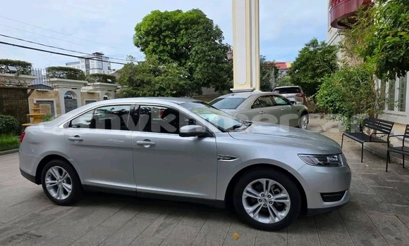 Buy Used Ford Taurus White Car in Chbar Mon in Kampong Speu Province Buy Used Ford Taurus White Car in Chbar Mon in Kampong Speu Province