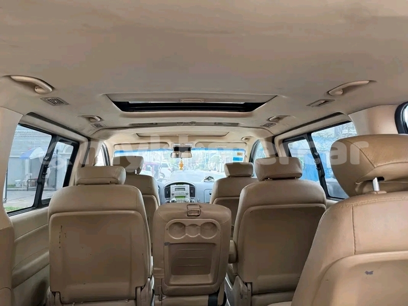 Big with watermark hyundai starex kampong speu province chbar mon 9792