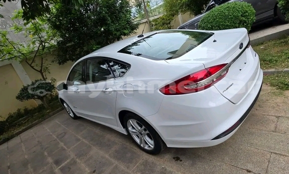 Buy Used Ford Ikon White Car in Chbar Mon in Kampong Speu Province Buy Used Ford Ikon White Car in Chbar Mon in Kampong Speu Province