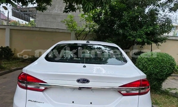 Buy Used Ford Ikon White Car in Chbar Mon in Kampong Speu Province Buy Used Ford Ikon White Car in Chbar Mon in Kampong Speu Province